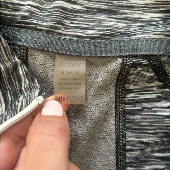 Roxy Dry Flight Grey quarter-zip long sleeve athletic top women’s size medium - Picture 2 of 7